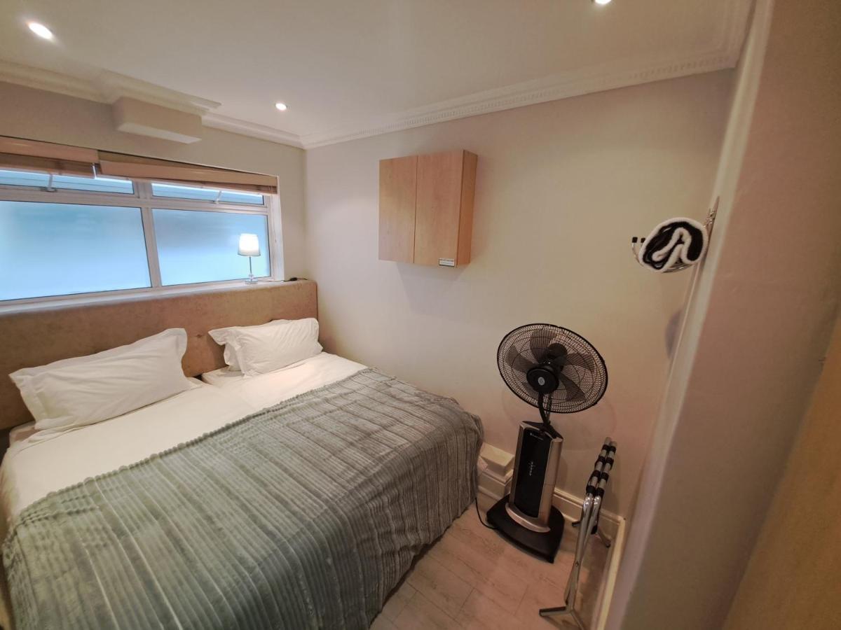 3 Bedroom Sea Facing Family Apartment Cape Town Moullie Point Екстериор снимка