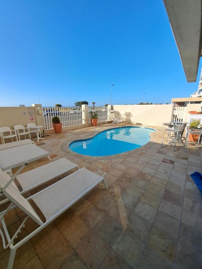 3 Bedroom Sea Facing Family Apartment Cape Town Moullie Point Екстериор снимка