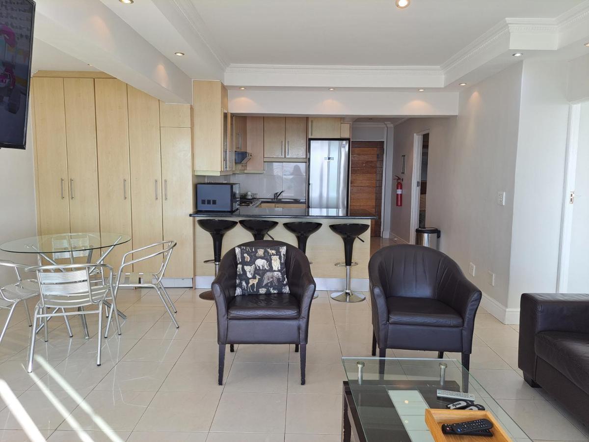 3 Bedroom Sea Facing Family Apartment Cape Town Moullie Point Екстериор снимка