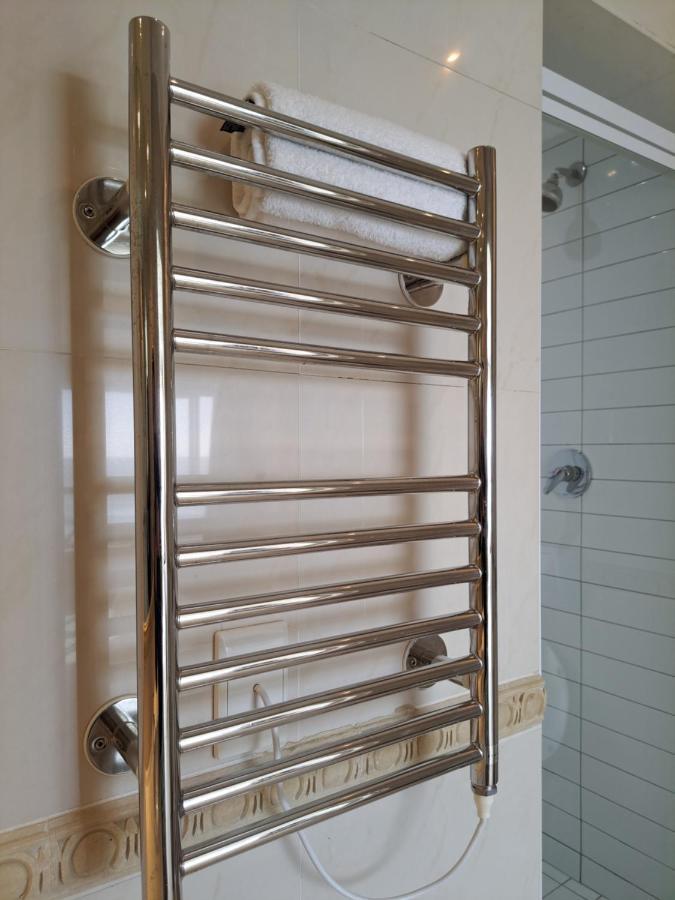 3 Bedroom Sea Facing Family Apartment Cape Town Moullie Point Екстериор снимка